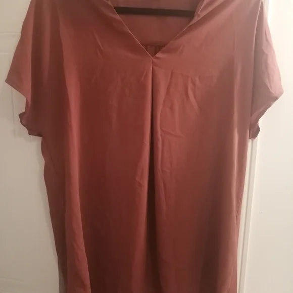 Reitmans Terracotta Short Sleeve Top - Picture 6 of 6